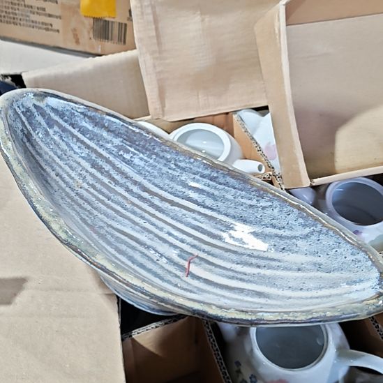 摆件陶瓷盘子碗啥都有