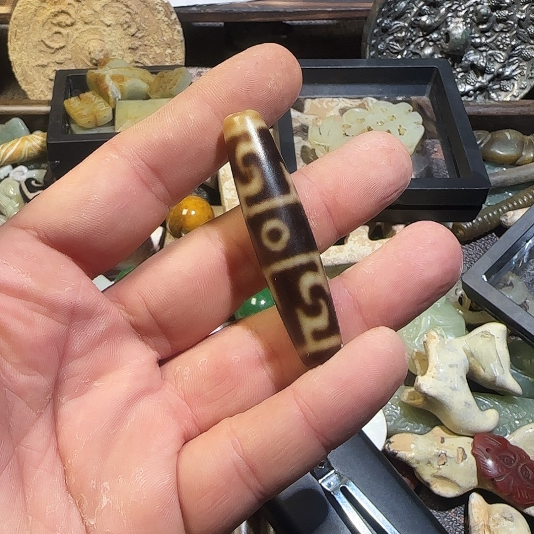 侯***业玛瑙/玉髓合金颈饰天珠1111111111111111