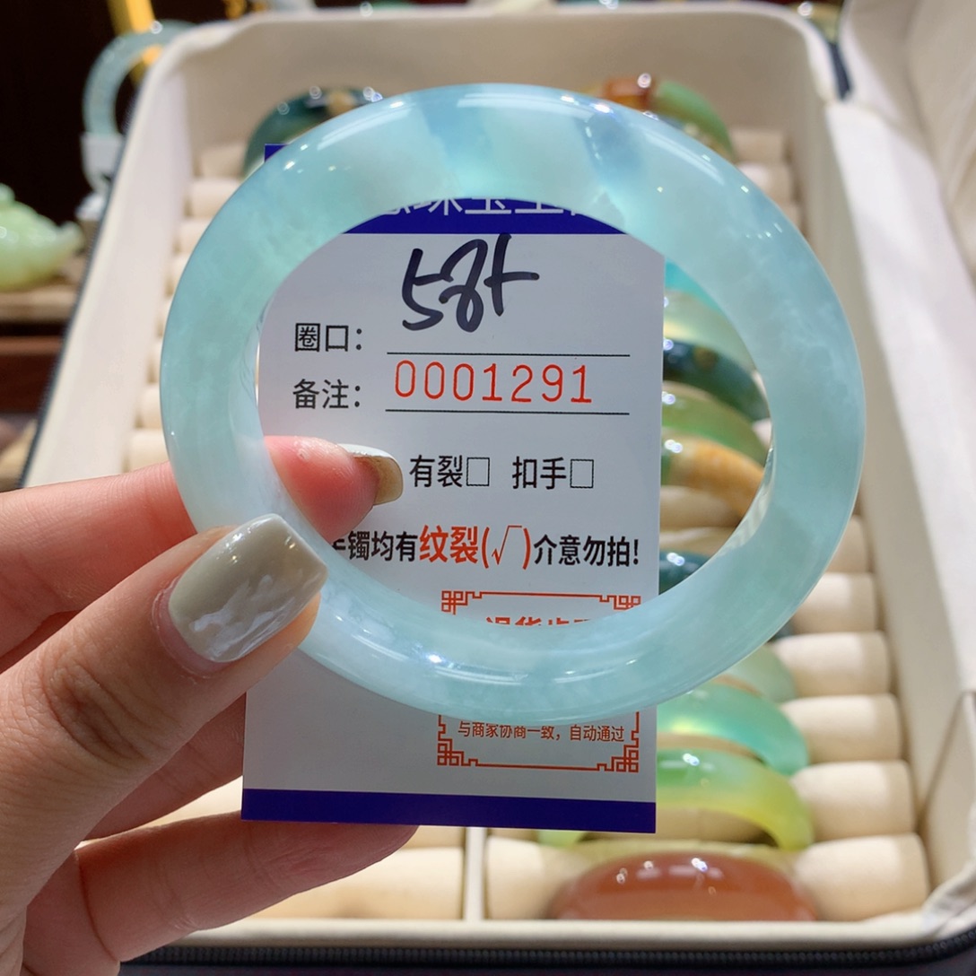 曼***k蛇纹石玉未镶嵌手镯