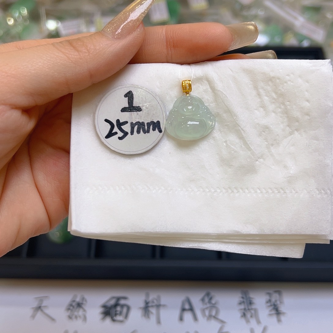 翡翠颈饰18K金镶嵌翡翠