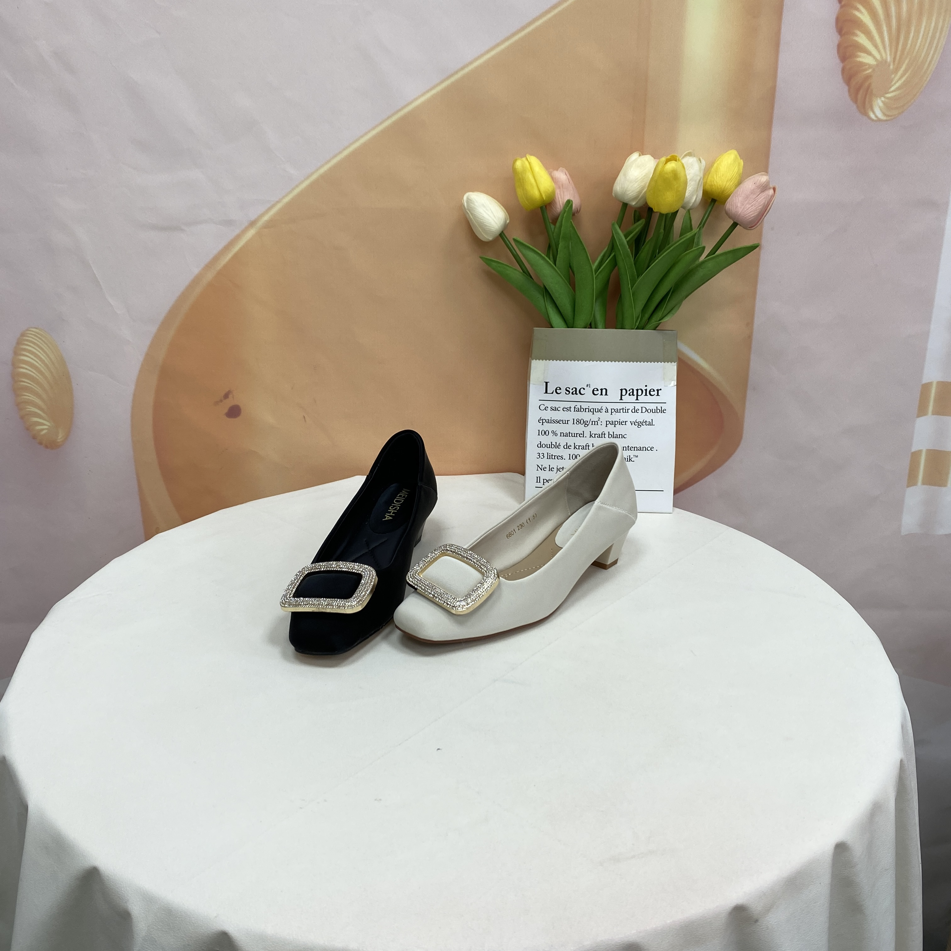 6801春秋新款时尚气质水钻方扣粗跟单鞋F