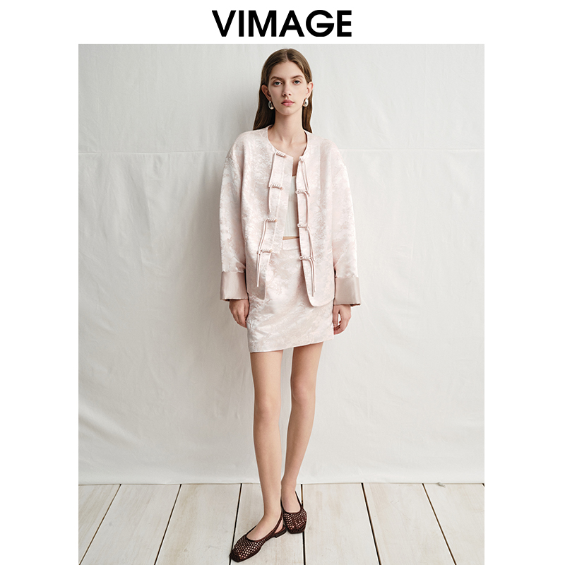 VIMAGE/纬漫纪新中式浅粉高腰暗纹印花a字短裙半身裙V2306904