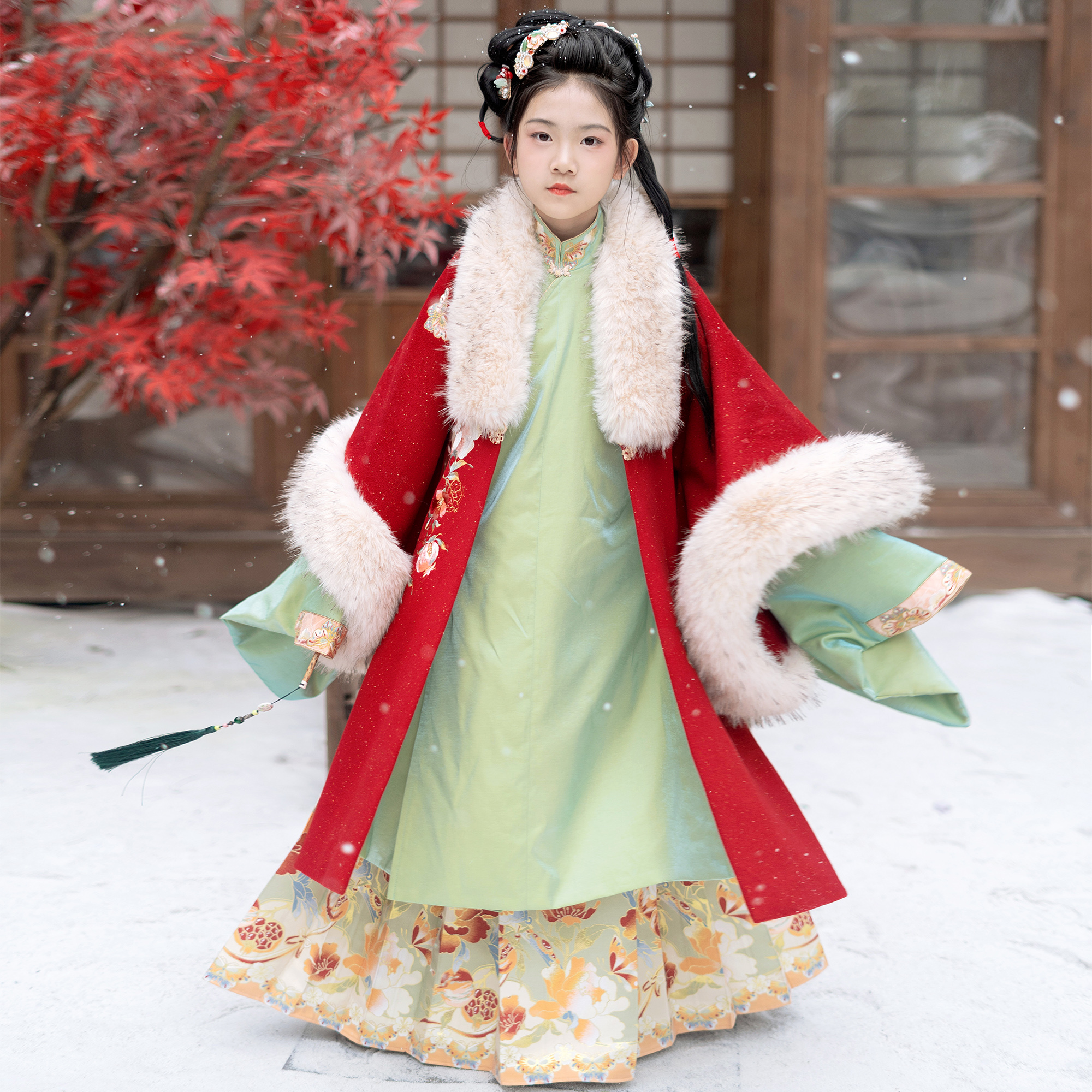 洛竹原创元春晚明风超贵气裘衣女童汉服儿童汉服冬季明制汉服冬装