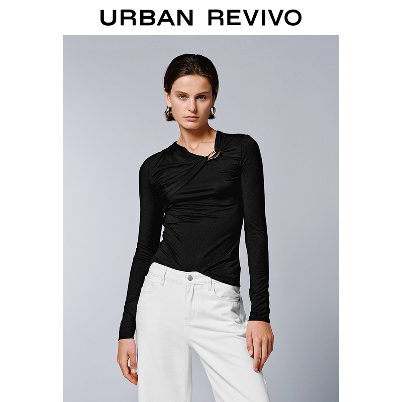 UR2026春季新款女装气质金属扣扭结斜肩领长袖T恤UWM450203