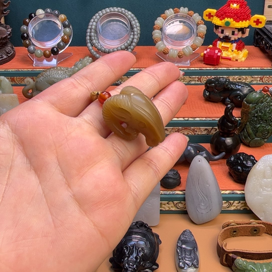 未镶嵌和田玉挂件