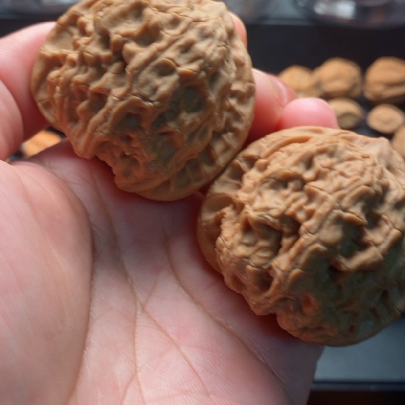 【闪购商品】吊坠文玩核桃43尺梨木台