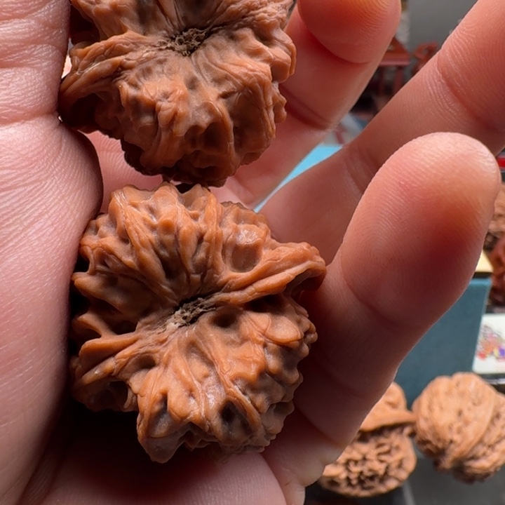 文玩核桃吊坠野生核桃