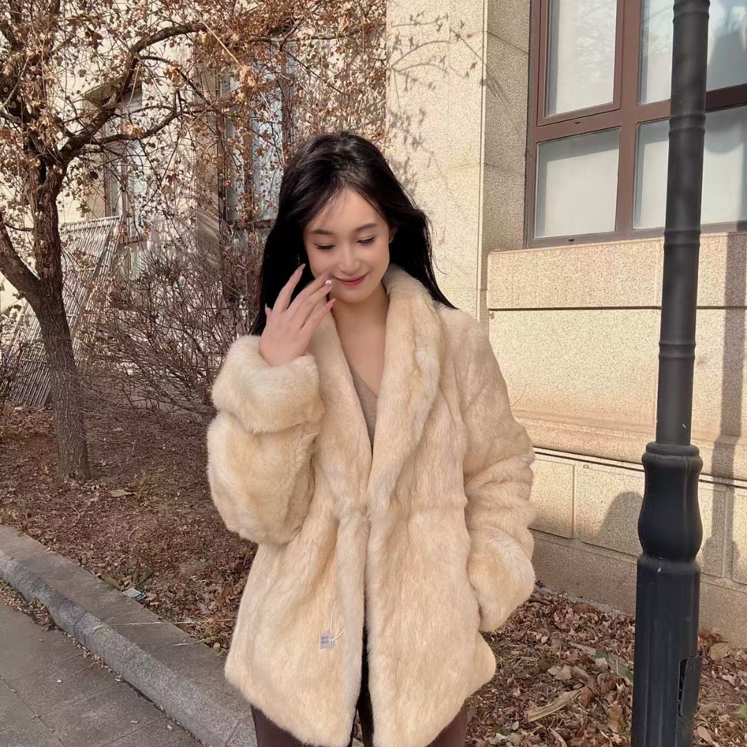 【潮流指标】长袖通勤风中长款皮毛一体外套