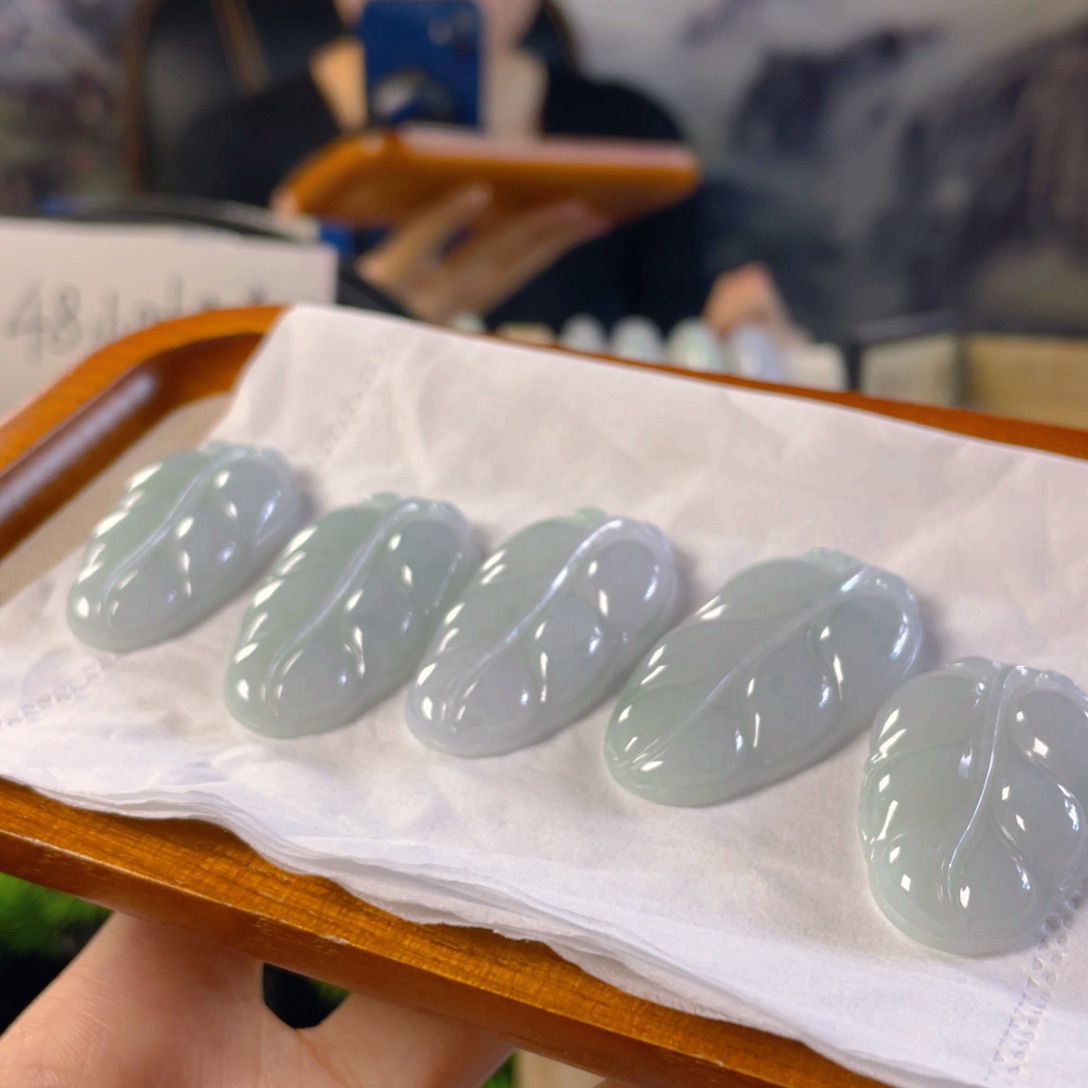 翡翠颈饰未镶嵌多样性发1