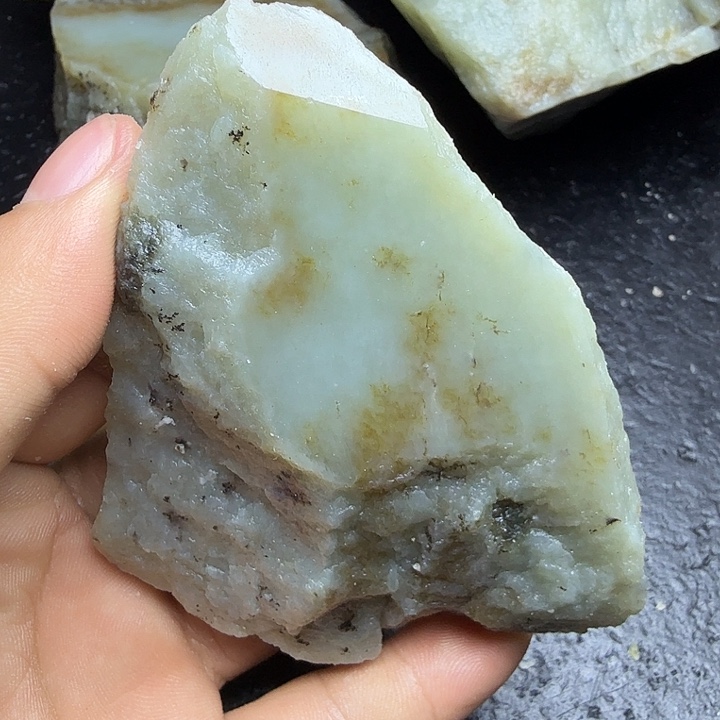 和田玉（糖玉）未镶嵌珠宝奇石