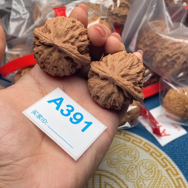 文玩核桃吊坠核桃