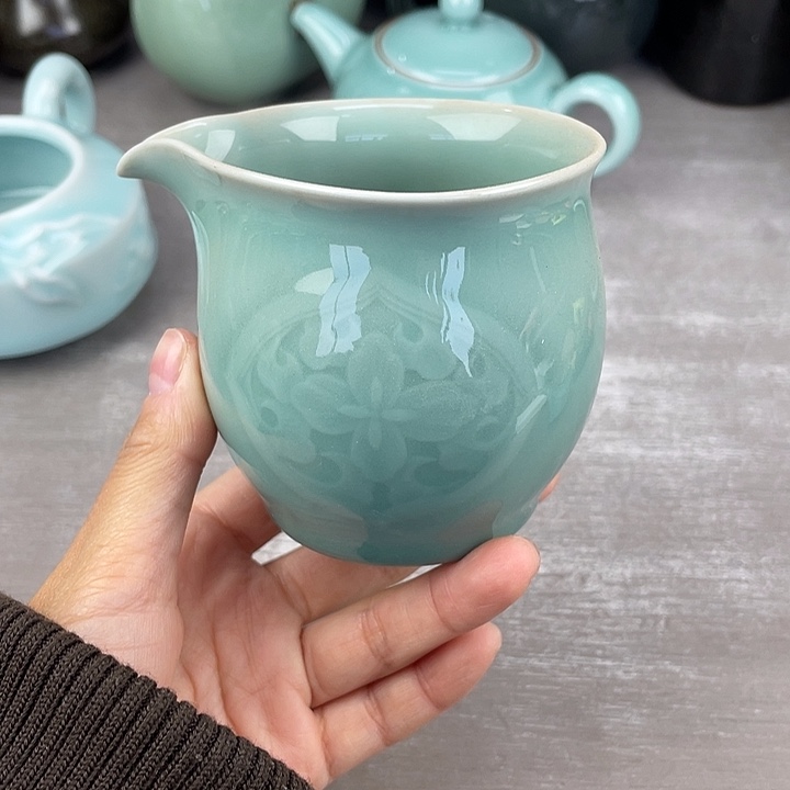 龙泉青瓷哈哈哈哈微微瑕