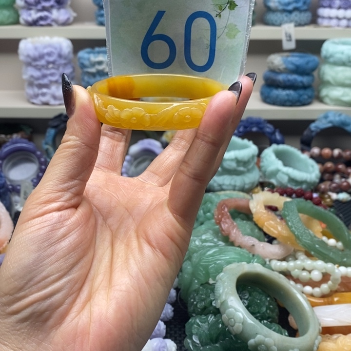 未镶嵌手镯石英岩玉