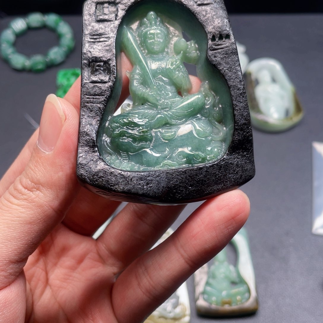 颈饰未镶嵌翡翠࿐**歖翡翠