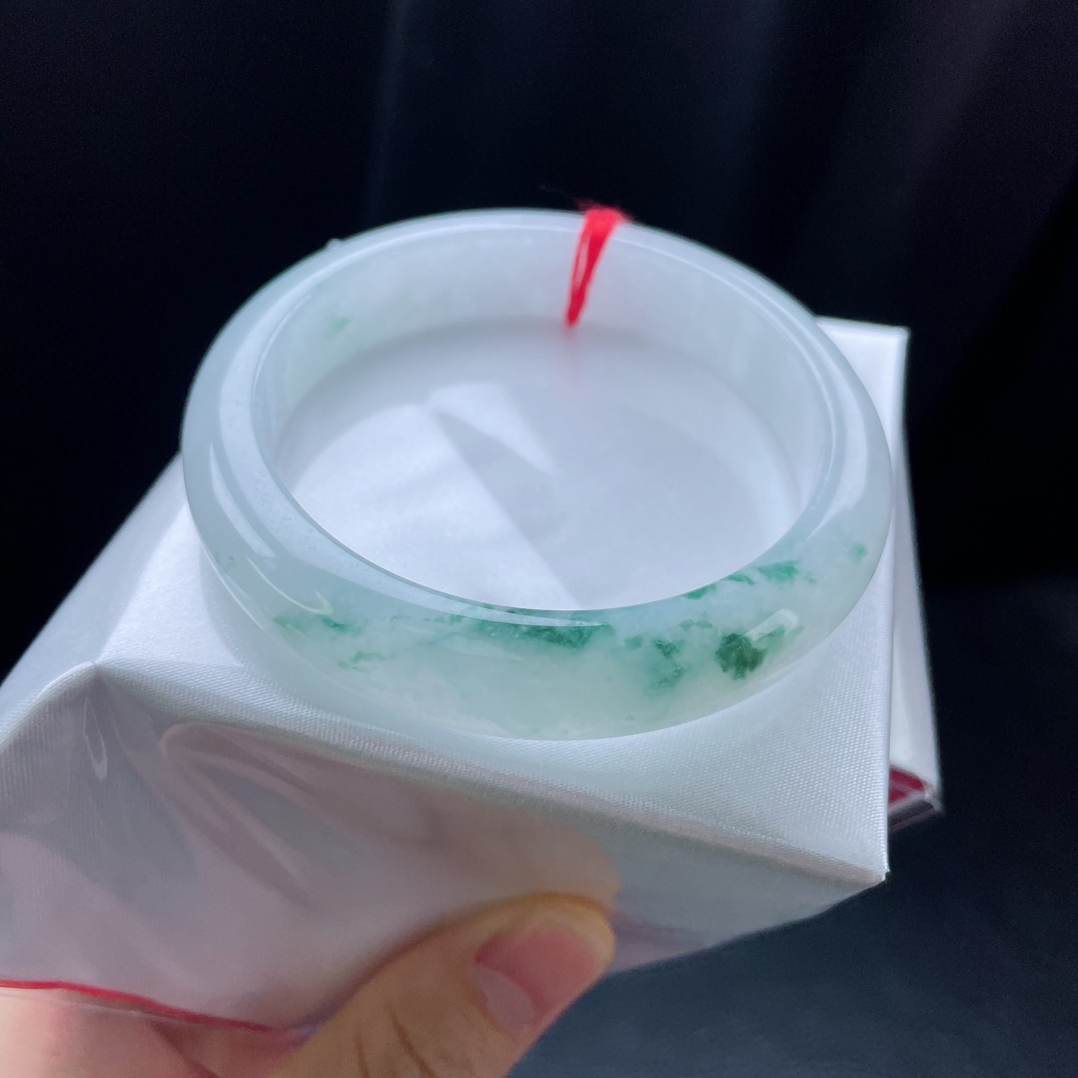 56圈冰糯飘花宽边手镯 有纹