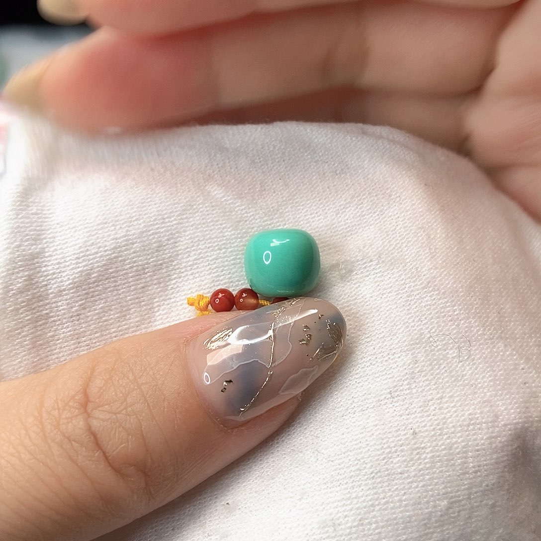 南红玛瑙未镶嵌珠宝奇石