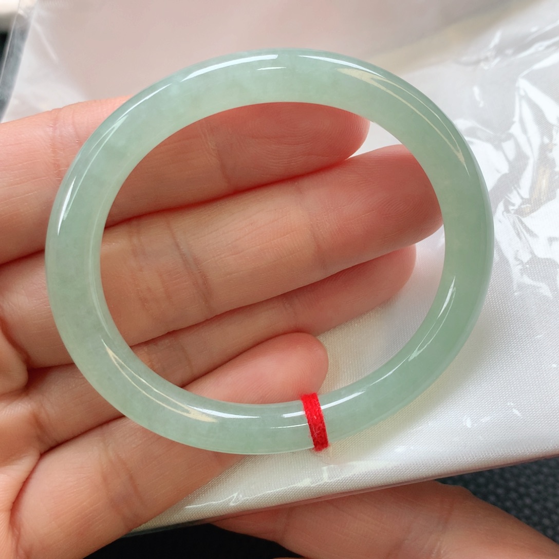 翡翠手镯未镶嵌50贵妃