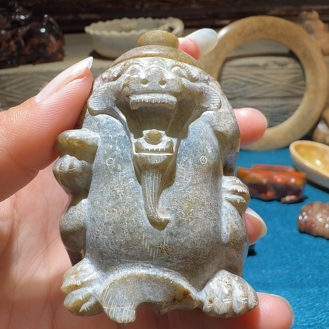 今***约和田玉未镶嵌挂件