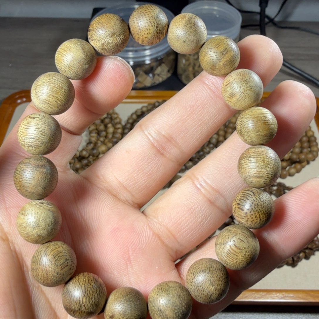 沉香沉香碎屑金三角进阶级别，11.8/19颗，8克