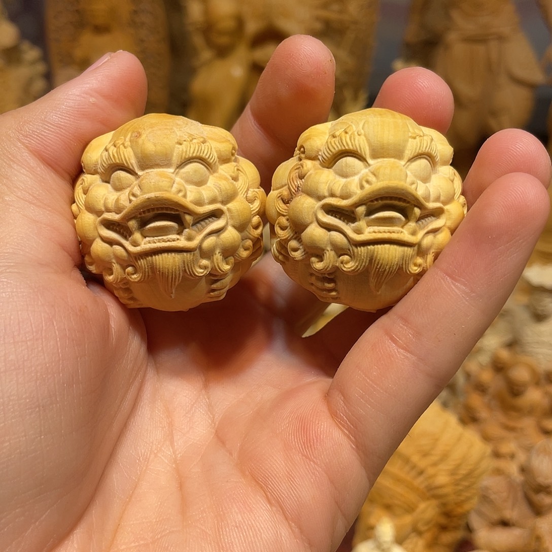 黄杨木瑕疵貔貅手球一对
