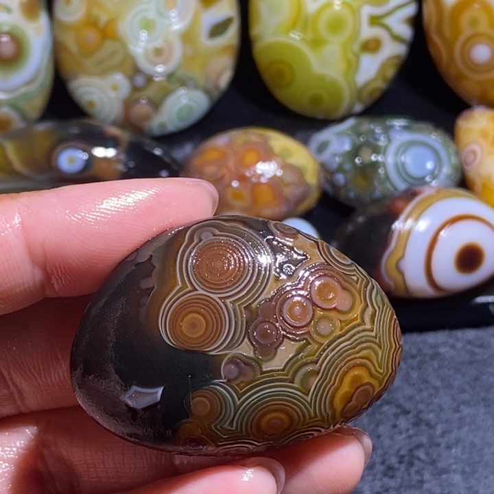 玛瑙/玉髓未镶嵌珠宝奇石118