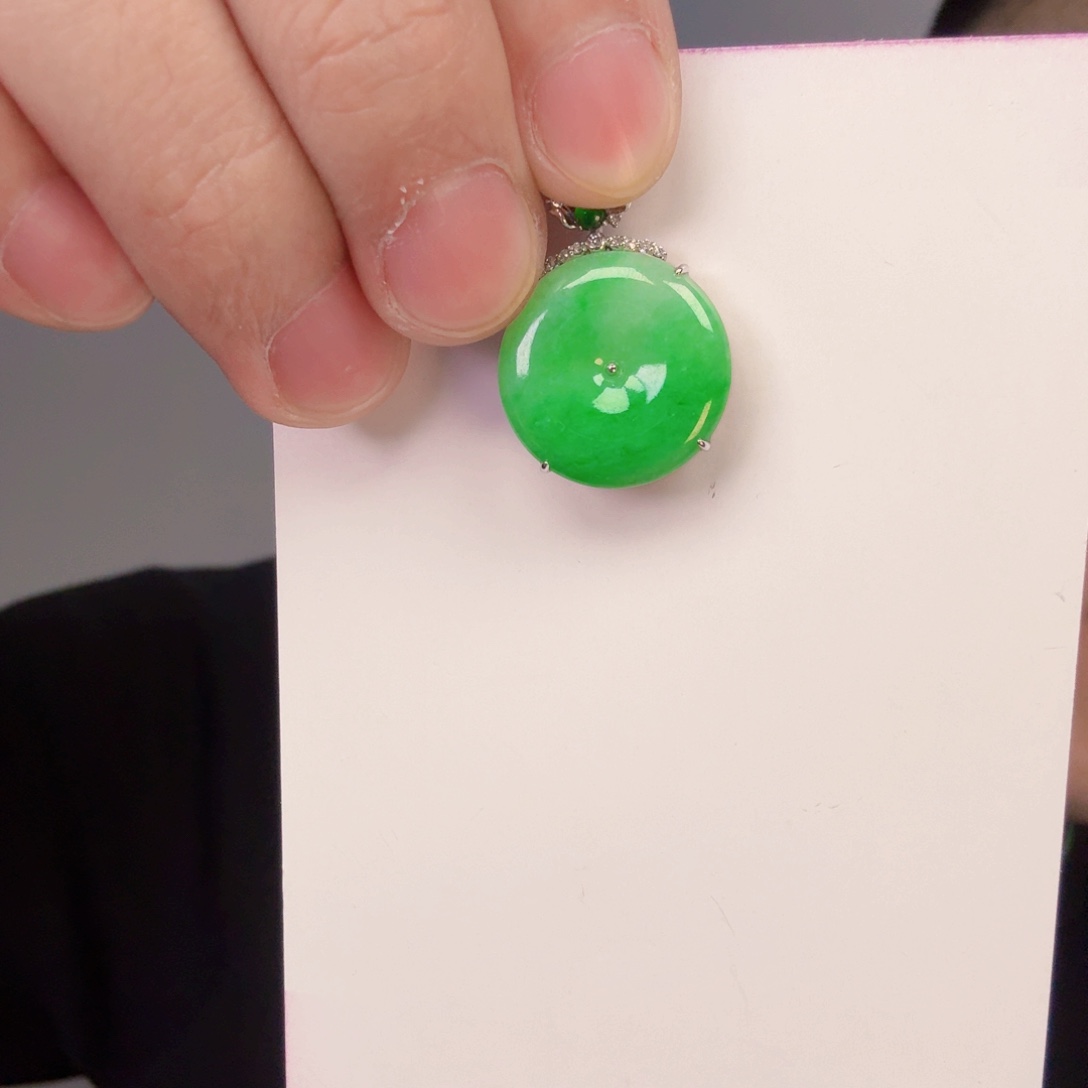 翡翠颈饰18K金镶嵌一件