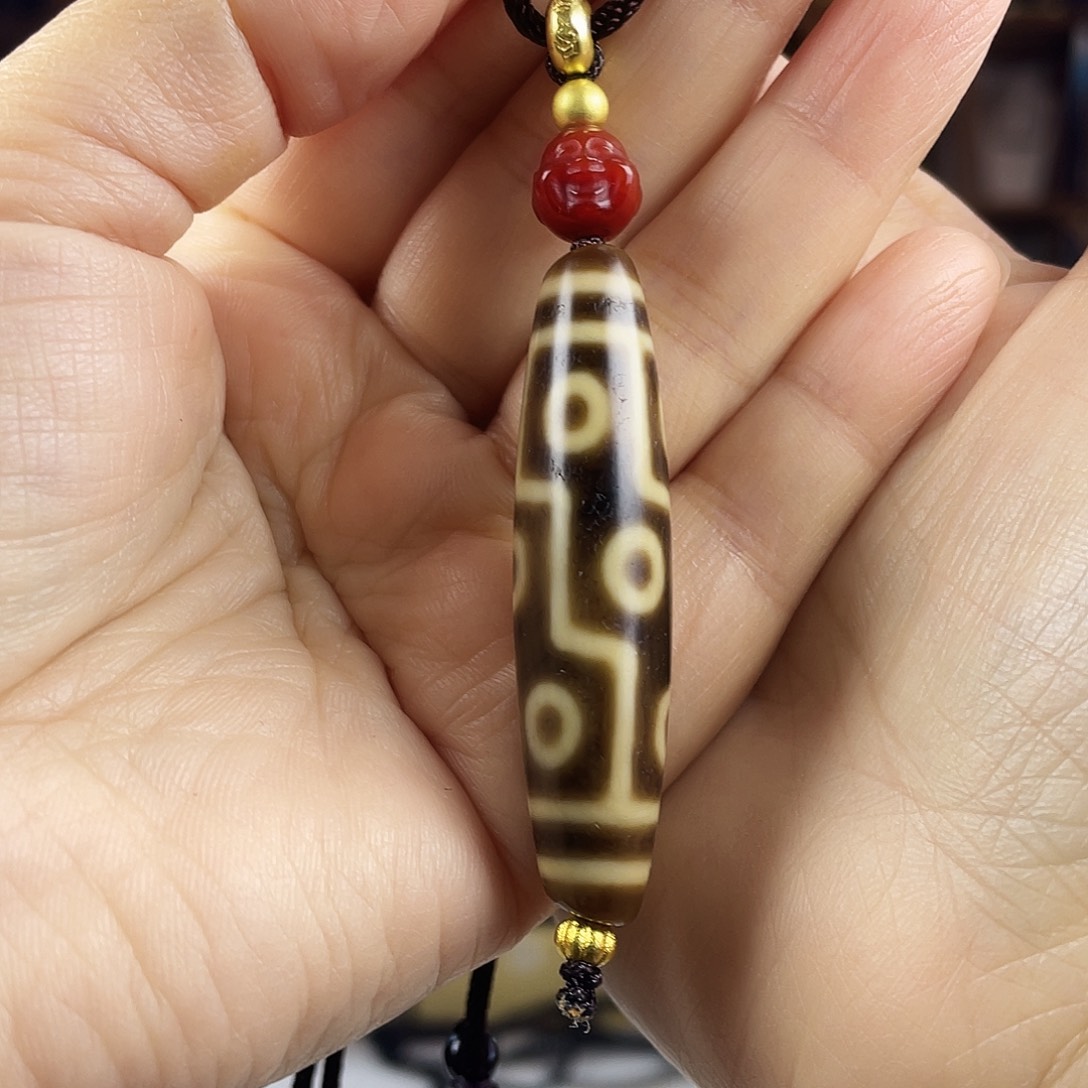 天***C玛瑙/玉髓合金颈饰张魁