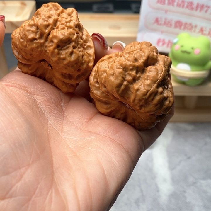 文玩核桃吊坠蛙蛙44.46