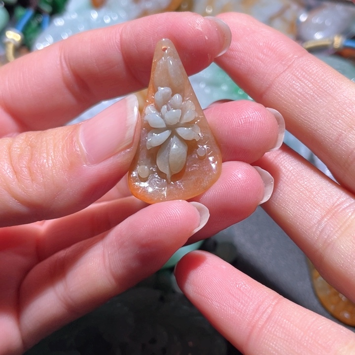 【闪购商品】翡翠颈饰未镶嵌天然翡翠