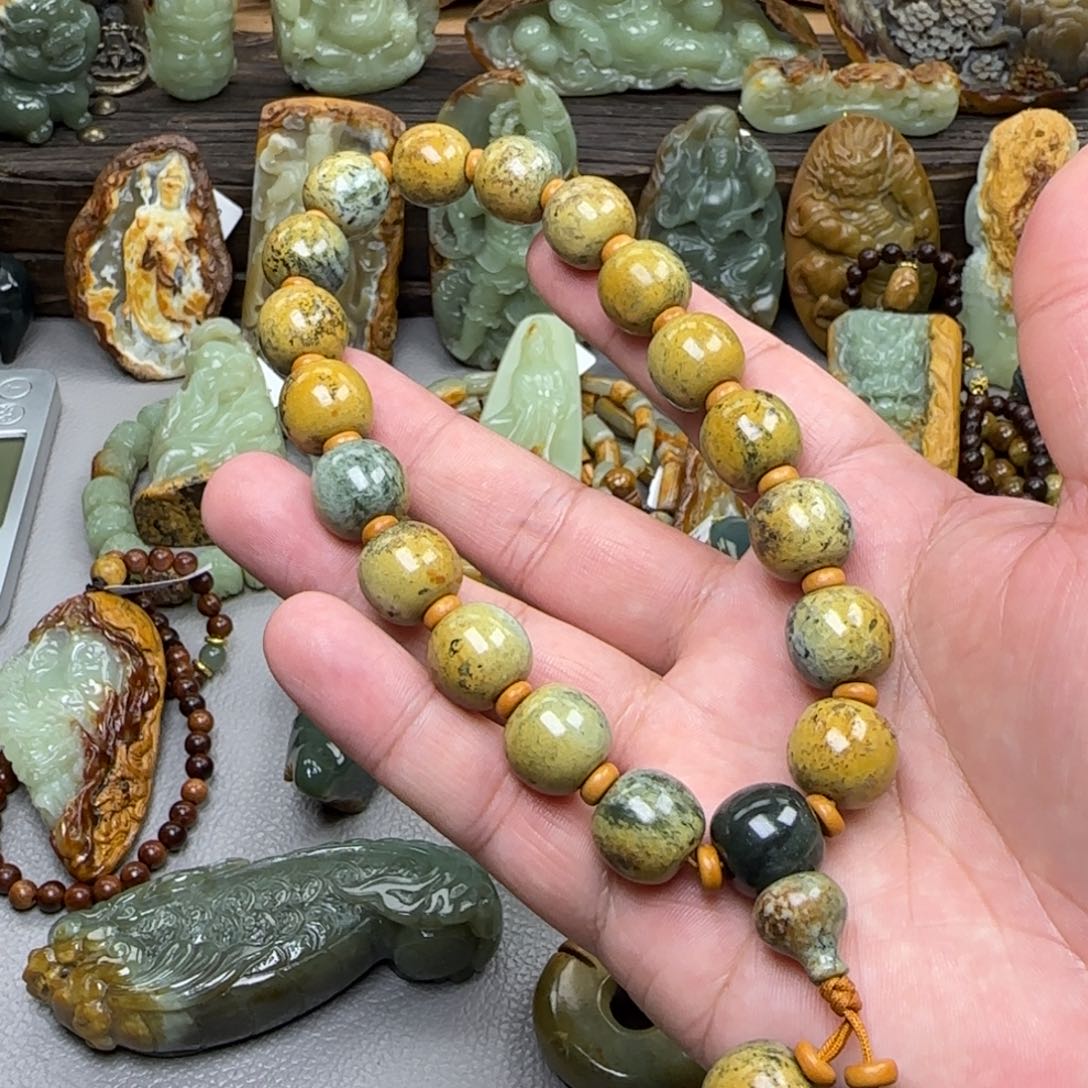 岫岩河磨玉（透闪石质玉）未镶嵌珠宝奇石