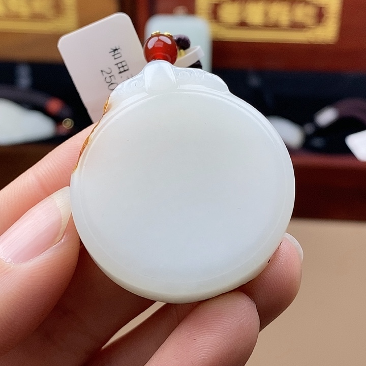 和田玉挂件未镶嵌爱***子F