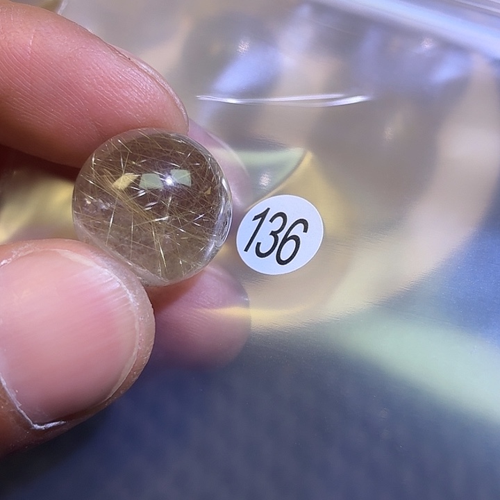 阿***呀水晶吊坠(不含链)未镶嵌