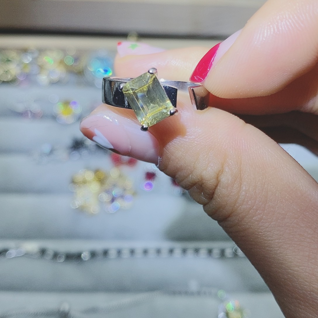 【闪购商品】托帕石戒指银S925镶嵌