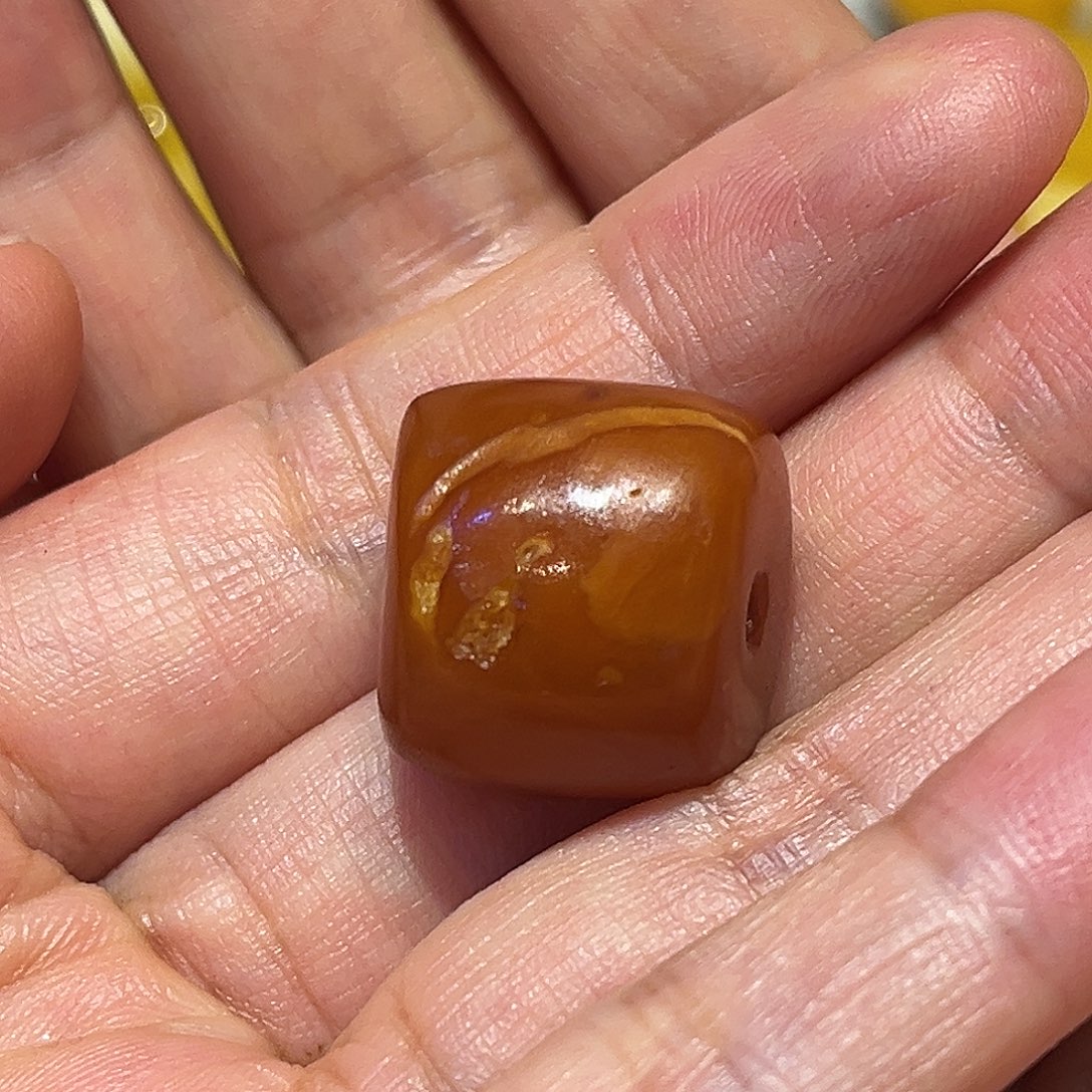 未镶嵌颈饰琥珀马蹄珠