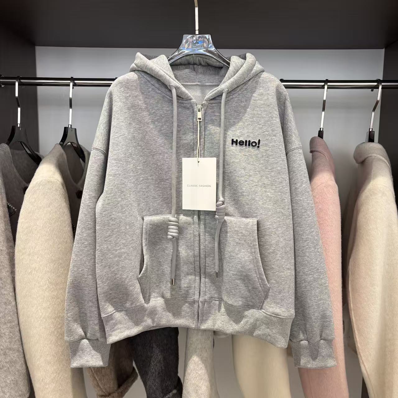 941 Hello牙刷刺绣连帽卫衣外套宽松短版加绒冬季女休闲卫衣连帽