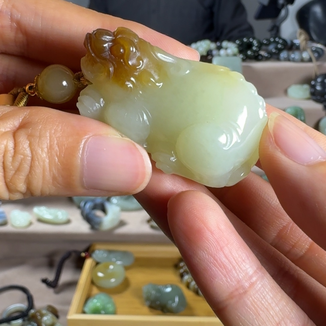 和田玉颈饰未镶嵌