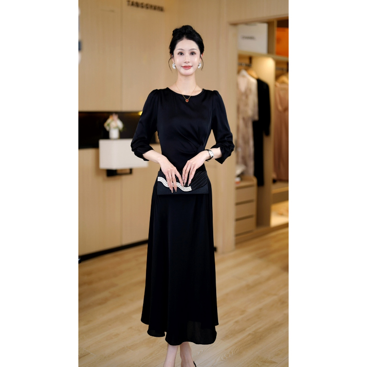 2025年春季新款法式浪漫印花中长款连衣裙女