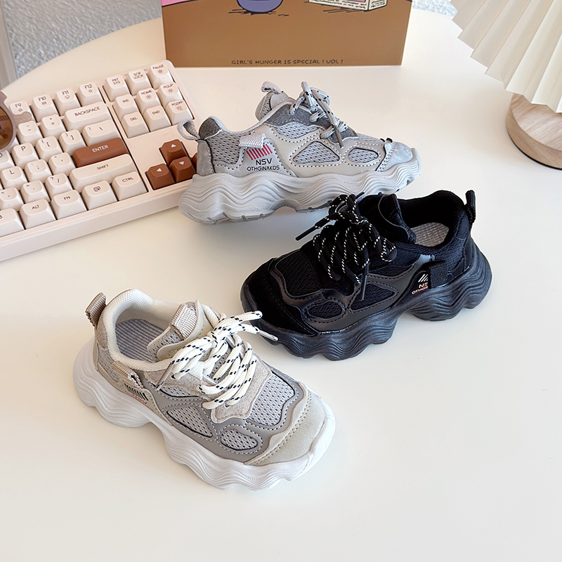 儿童鞋子2025春季透气网面女童运动鞋男童时尚百搭软底老爹鞋911