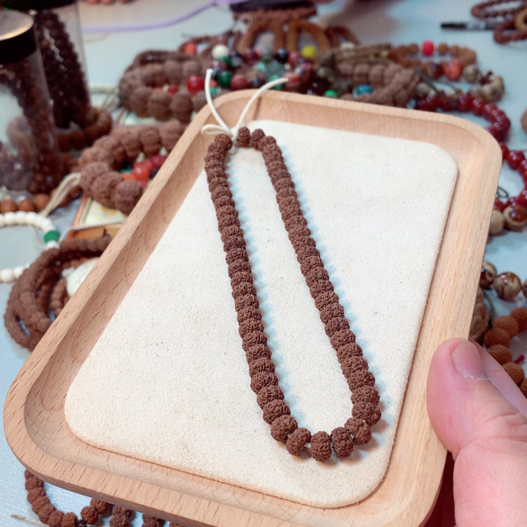 金刚菩提手串平细飞碟小金刚菩提浮力手持只有一条8mm