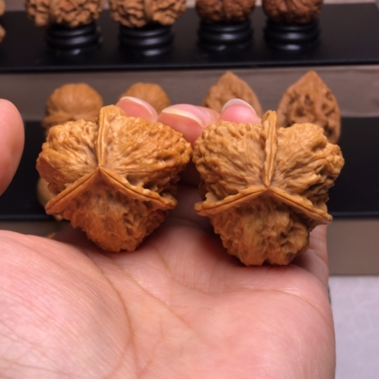 文玩核桃把件寿山石三楞6