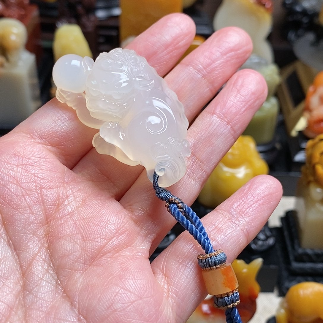 寿山石A***P水坑坑头晶冻石