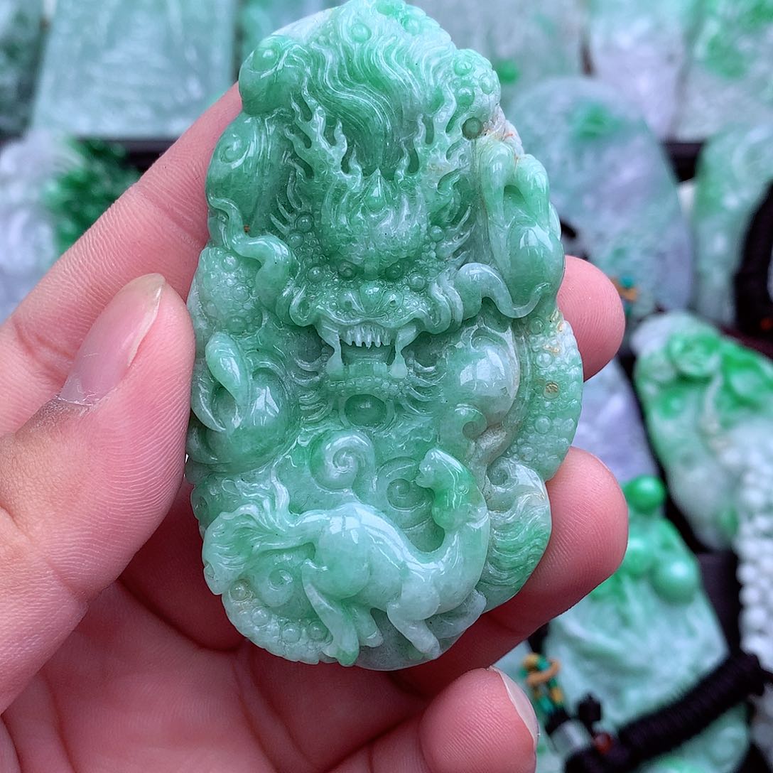 翡翠吊坠(不含链)未镶嵌