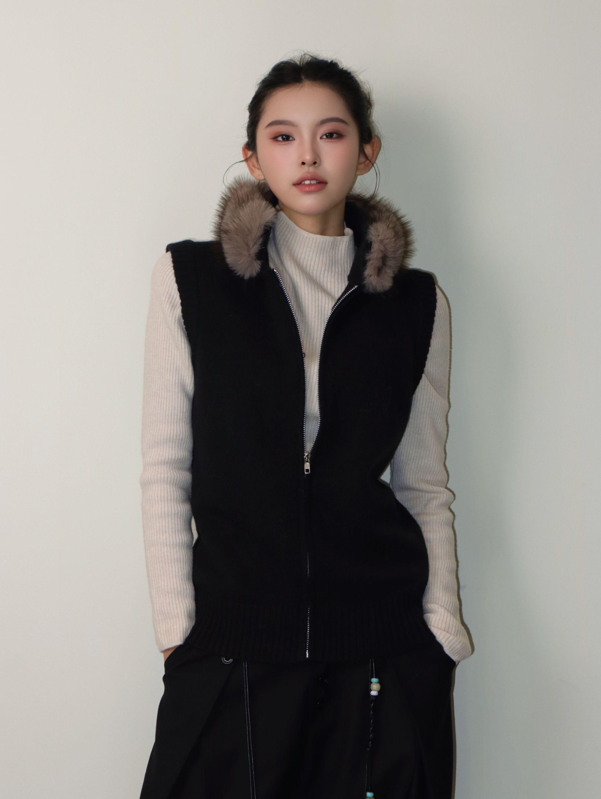 BAIwan“都市魅力”秋冬新款针织毛领背心女
