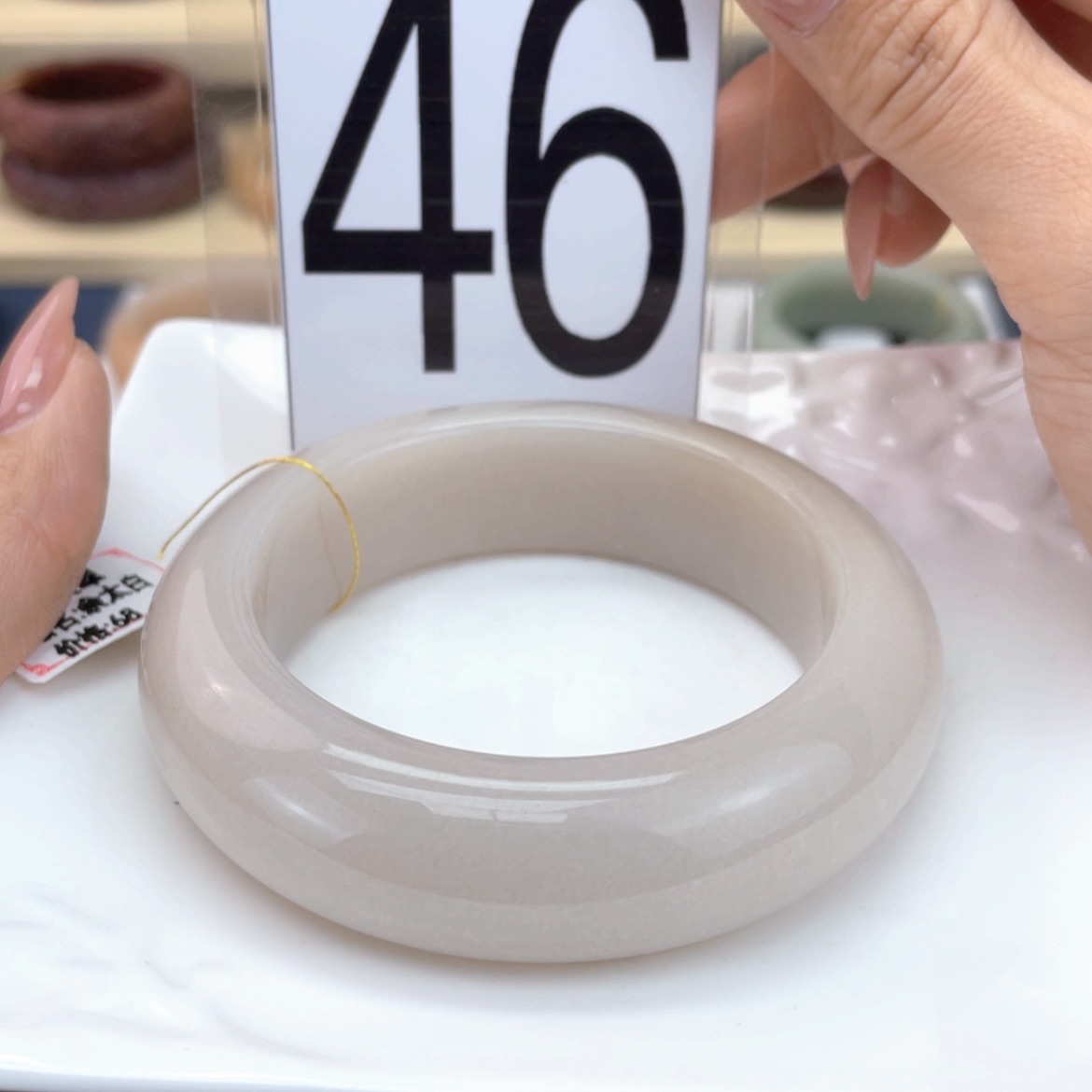 【闪购商品】石英质玉手镯未镶嵌