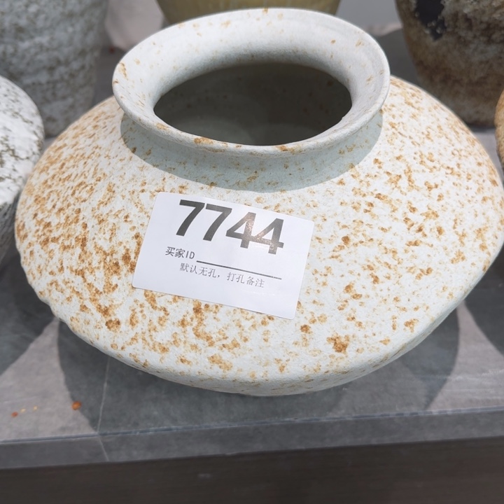 M****瓷片景德镇高温花器编码7744高23口10默认无孔