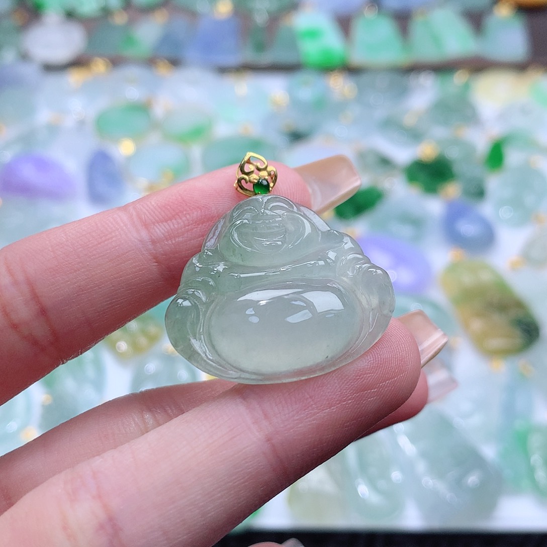 翡翠颈饰未镶嵌翡翠