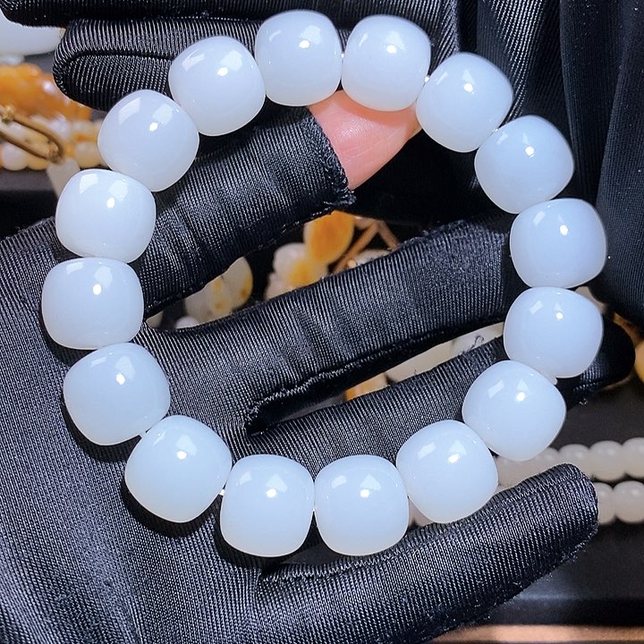 和田玉套链未镶嵌随*…