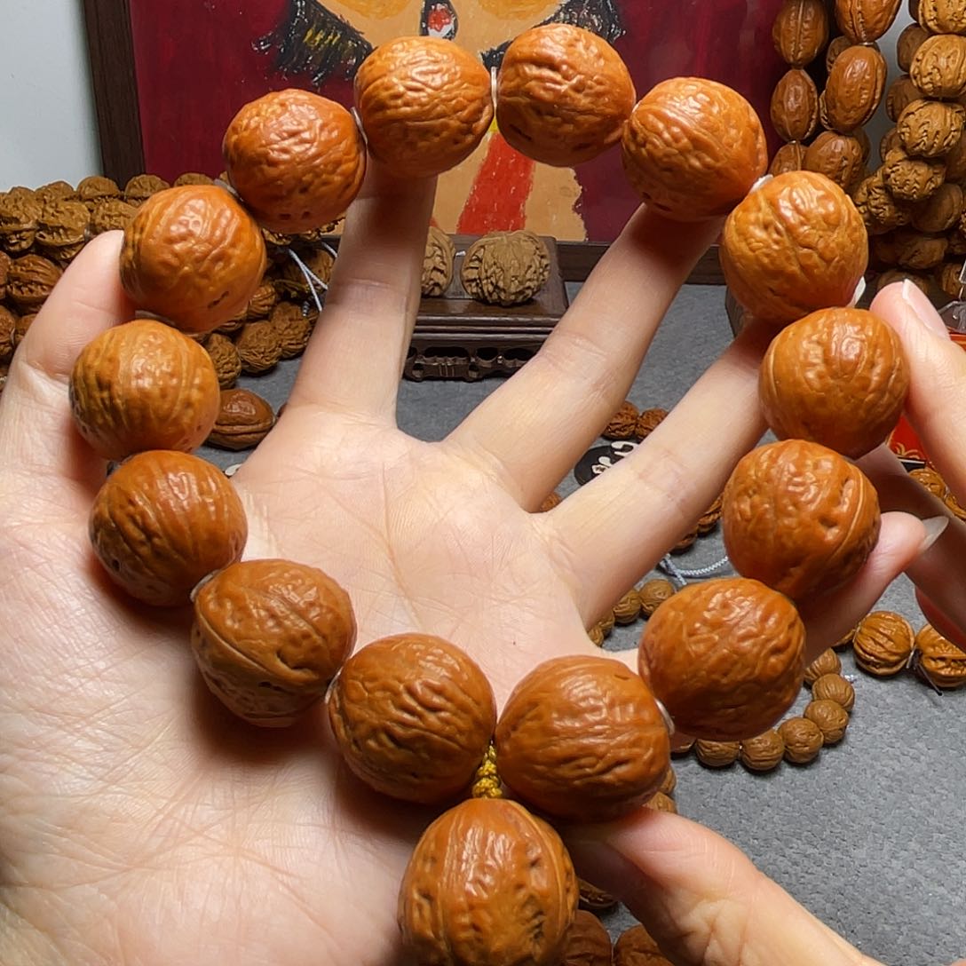 核桃光头桃心红皮手持88