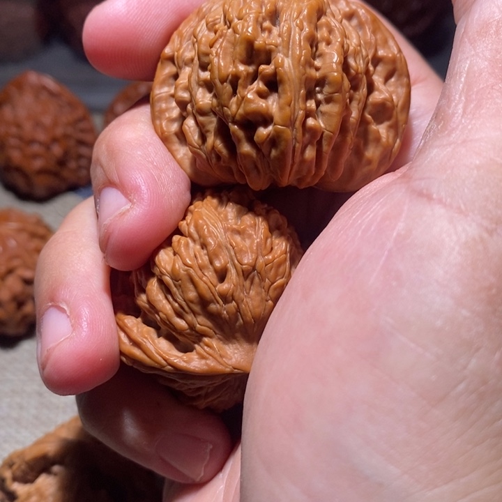 保***程文玩核桃吊坠核桃