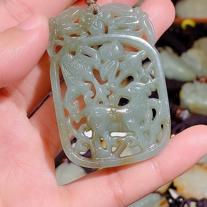 和田玉未镶嵌颈饰